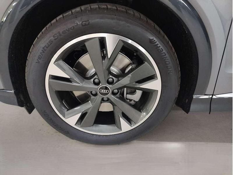 Novo Audi Q4 e-tron 210 kW (286 HP) 2025 Cinzento SUV