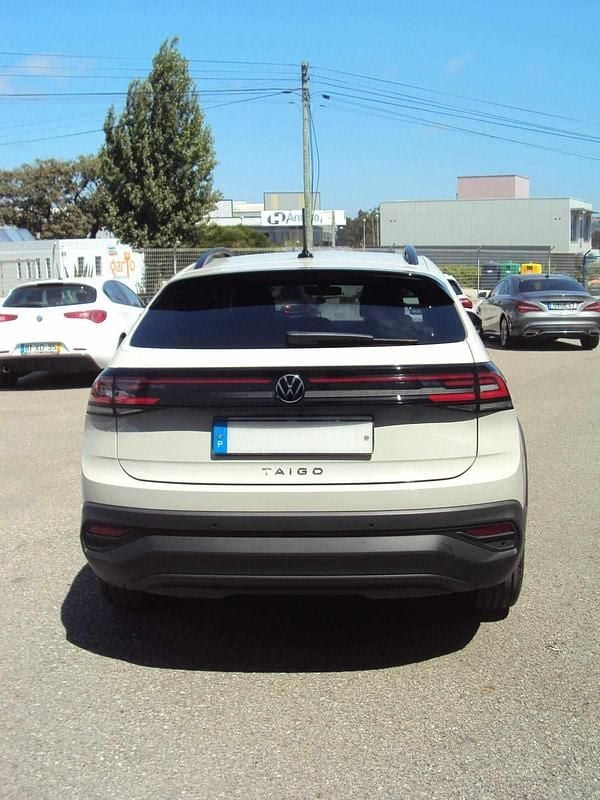 Usado VW Taigo 115 HP (84 kW) 2024 Cinzento SUV