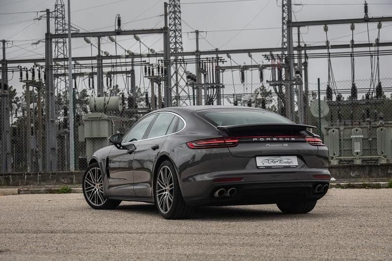 Usado Porsche Panamera 440 HP (323 kW) 2016 Cinzento Citadino