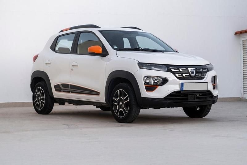 Branco Usado 2022 Dacia Spring Comfort Citadino | € 12.500 (Preço justo) - Imagem 1/4