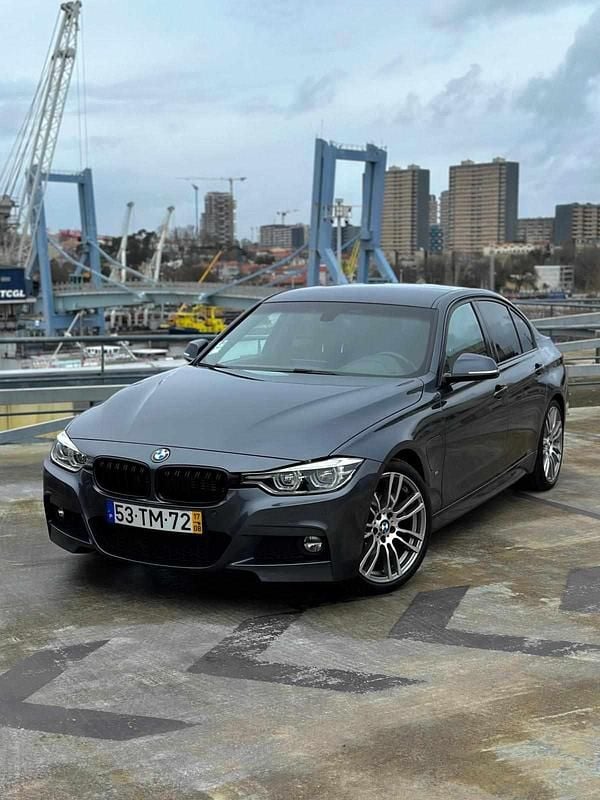 Usado BMW 330 252 HP (185 kW) 2017 Cinzento Sedan