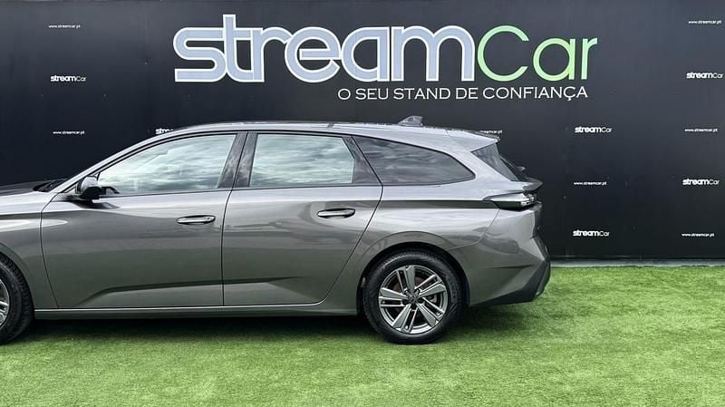 Usado Peugeot 308 SW 130 HP (95 kW) 2023 Cinzento Carrinha