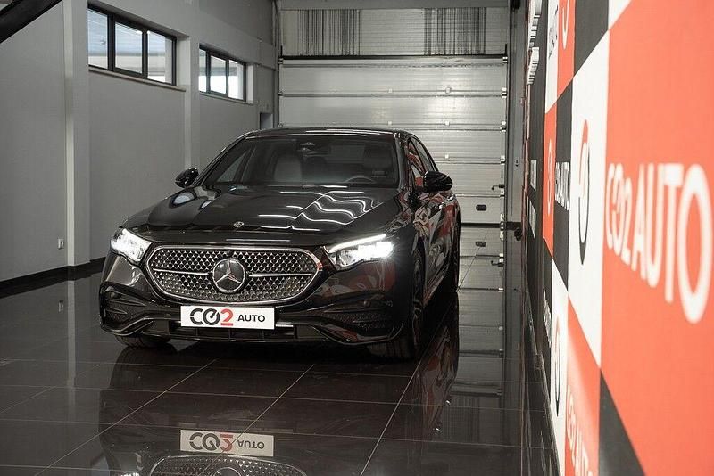 Usado Mercedes E300 313 HP (230 kW) 2025 Cinza Carrinha