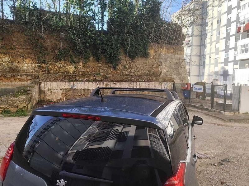 Usado Peugeot 5008 112 HP (82 kW) 2011 Monovolume