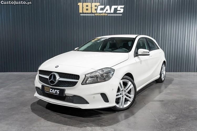 Branco Usado 2016 Mercedes A160 Urban Citadino | € 15.750 (Preço justo) - Imagem 1/1
