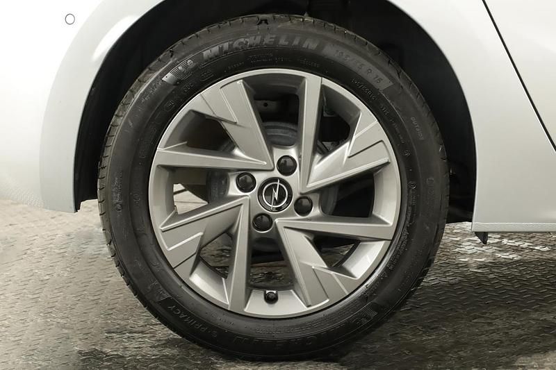 Usado Opel Corsa Edition 101 HP (74 kW) 2025 Citadino