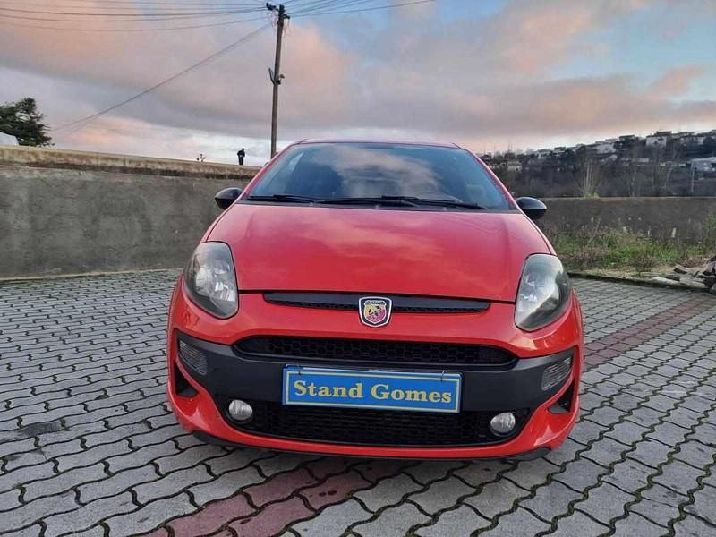 Usado Abarth Punto 163 HP (119 kW) 2011 Vermelho Citadino
