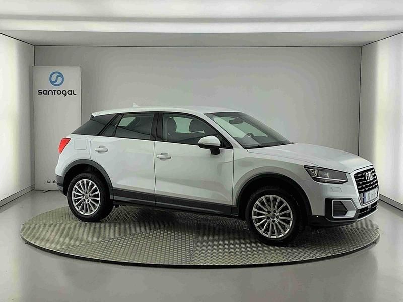 Branco Usado 2018 Audi Q2 Premium SUV | € 20.990 (Preço justo) - Imagem 1/4