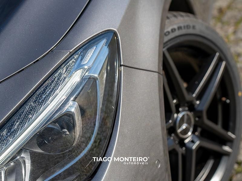 Usado Mercedes CLA180 Urban 109 HP (80 kW) 2017 Cinza Sedan