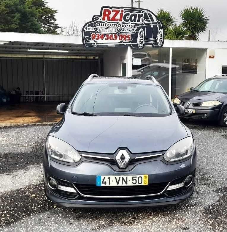 Cinzento Usado 2015 Renault Mégane III Carrinha | € 7.900 (Preço justo) - Imagem 1/4