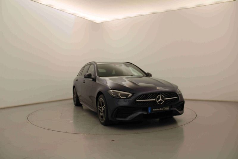 Azul Usado 2024 Mercedes C300 Avantgarde Carrinha | € 65.990 (Preço justo) - Imagem 1/4