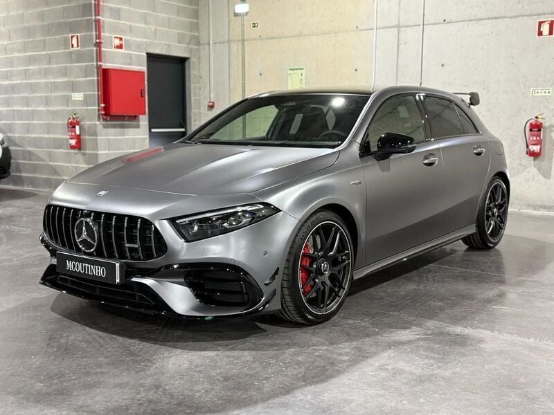 Cinza Novo 2025 Mercedes A45 AMG AMG | € 84.500 - Imagem 1/4