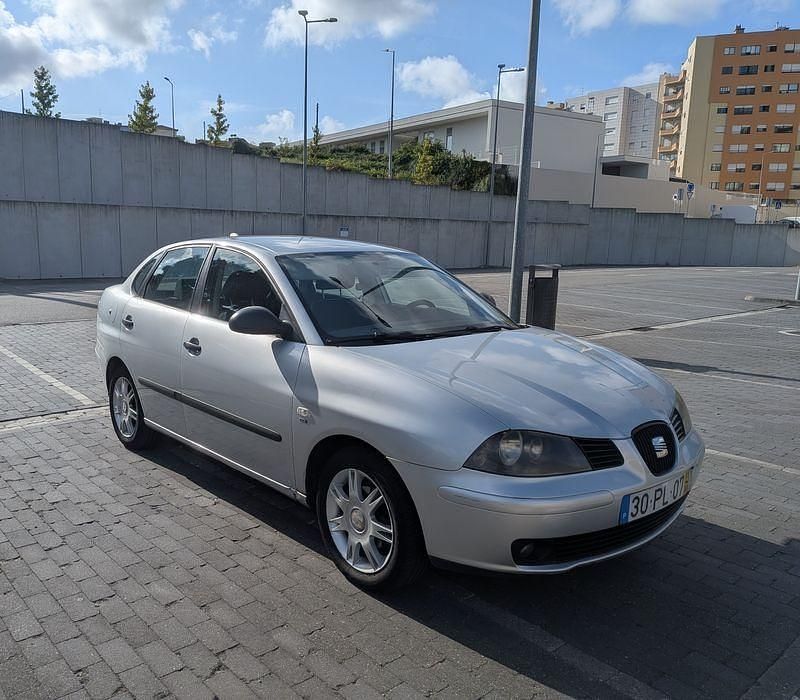 Usado 2007 Seat Cordoba Sedan | € 3.000 - Imagem 1/4