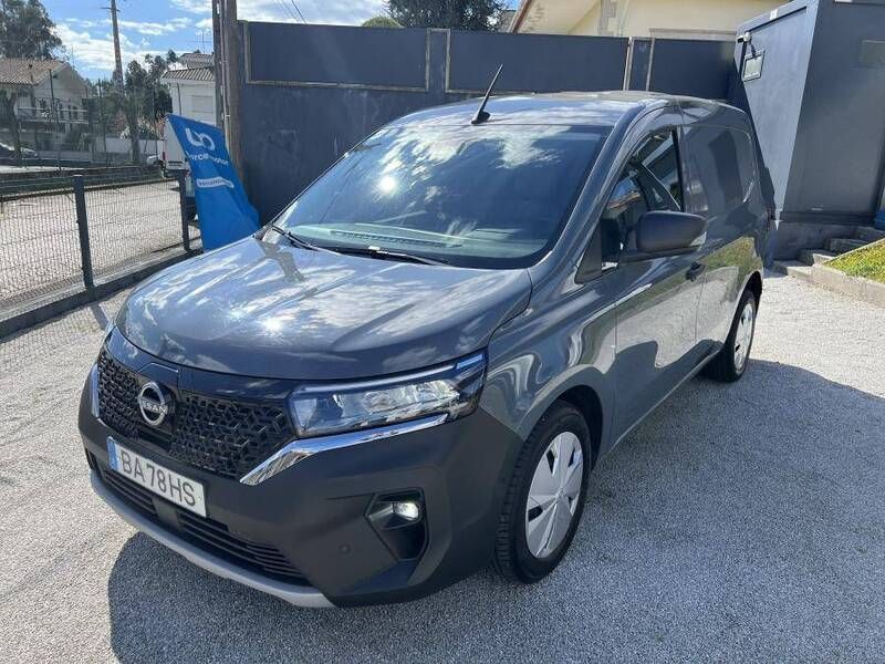 Cinzento Usado 2023 Nissan Townstar Monovolume | € 21.250 - Imagem 1/4
