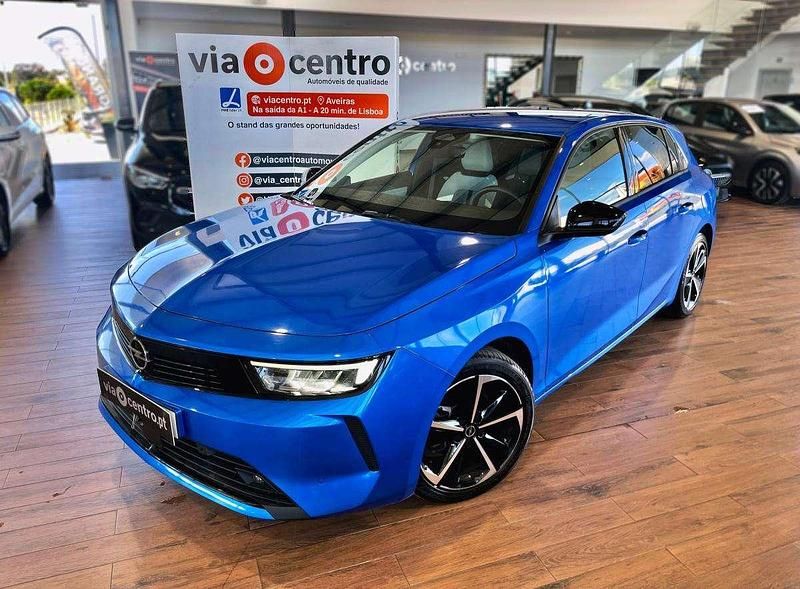 Azul Usado 2023 Opel Astra Elegance Citadino | € 20.750 (Bom preço) - Imagem 1/4