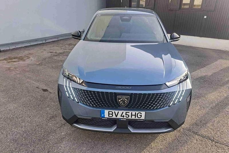 Azul Usado 2025 Peugeot 3008 Allure Carrinha | € 38.000 - Imagem 1/4