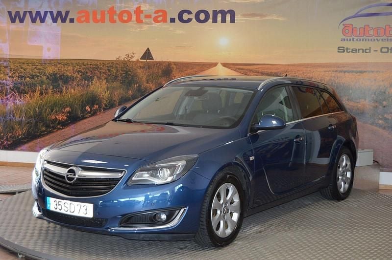 Azul Usado 2016 Opel Insignia Selection Carrinha | € 10.250 (Preço justo) - Imagem 1/4