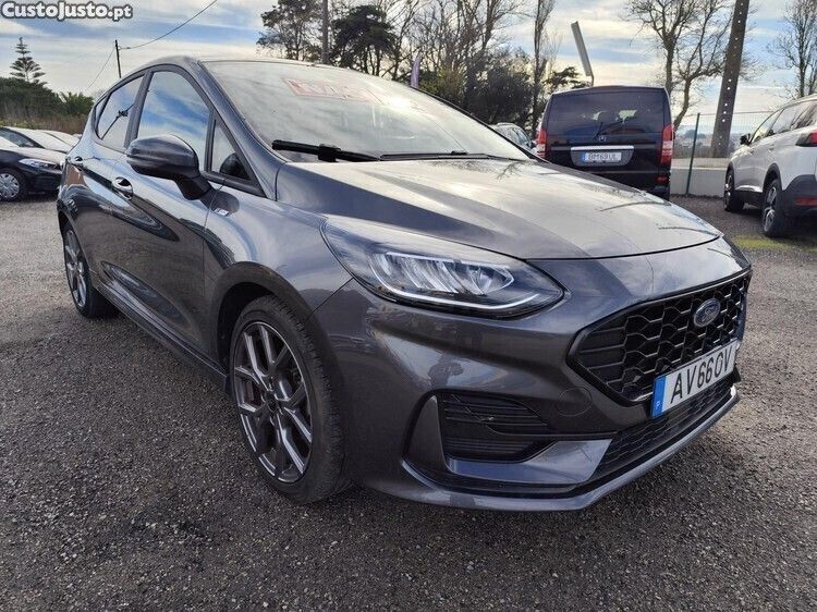 Cinza Usado 2022 Ford Fiesta ST-Line Citadino | € 15.900 (Preço justo) - Imagem 1/1
