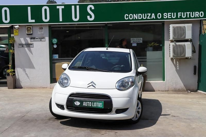 Branco Usado 2011 Citroën C1 Citadino | € 5.970 (Preço justo) - Imagem 1/4