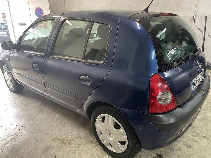 Usado Renault Clio II 2003 Sedan