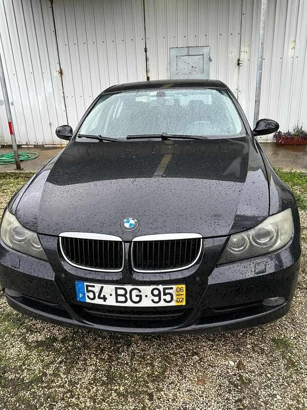 Preto Usado 2006 BMW 320 Sedan | € 7.500 (Preço justo) - Imagem 1/4