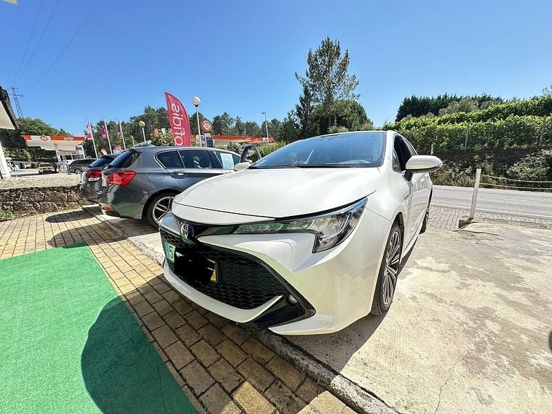 Branco Usado 2019 Toyota Corolla Comfort | € 22.000 (Bom preço) - Imagem 1/4