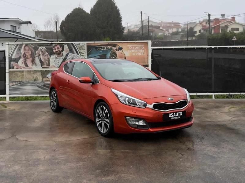 Usado Kia Ceed 128 HP (94 kW) 2014 Outra Citadino