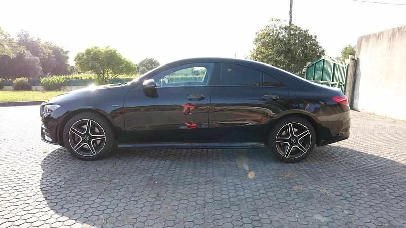 Usado Mercedes CLA250e 218 HP (160 kW) 2021 Preto Sedan