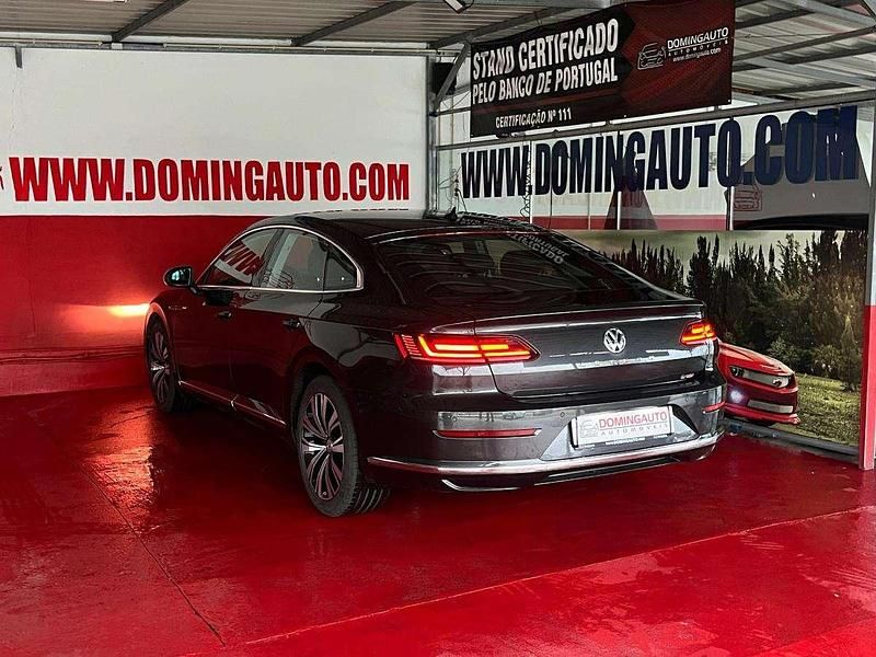 Usado VW Arteon Elegance 150 HP (110 kW) 2019 Cinza Citadino