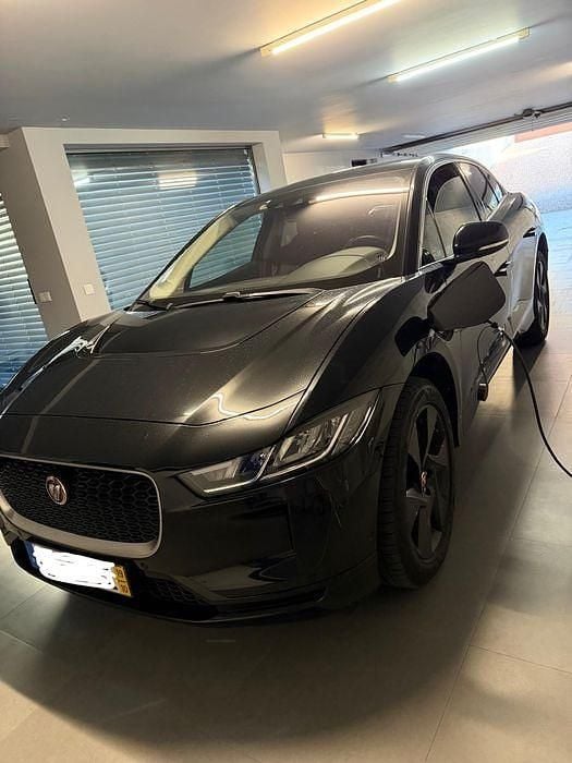 Usado Jaguar I-Pace SE 294 kW (400 HP) 2019 Preto SUV