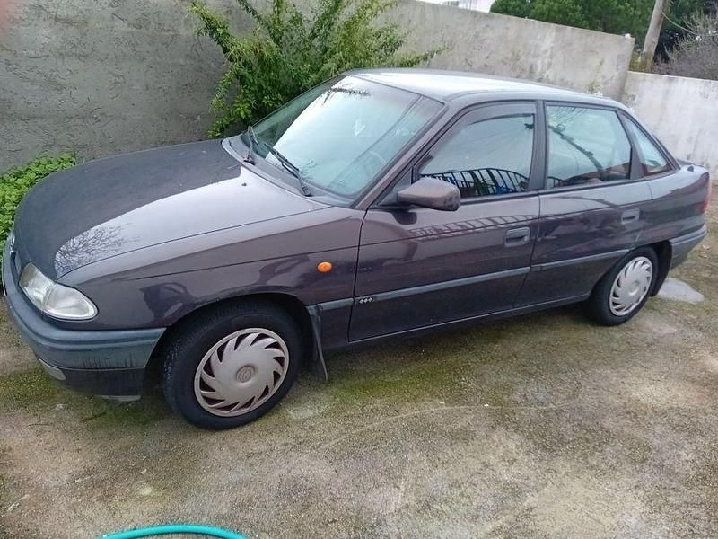 Usado Opel Astra 1995 Sedan