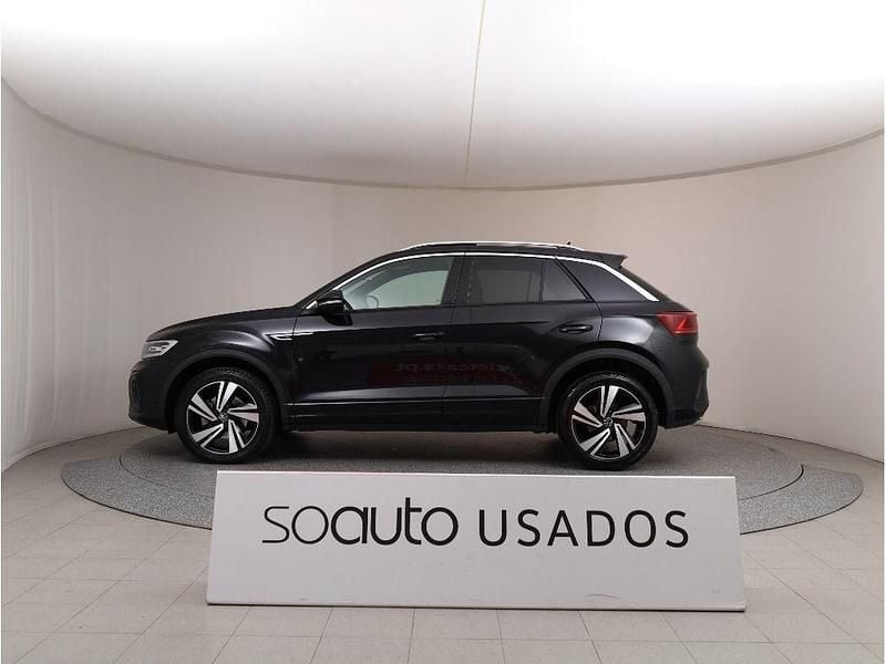Usado VW T-Roc R-line 150 HP (110 kW) 2024 Preto metalizado SUV