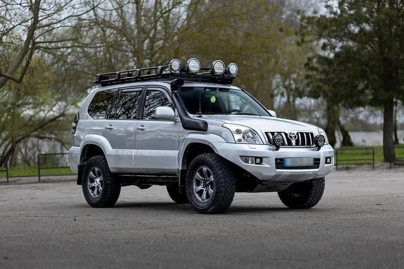 Cinzento Usado 2004 Toyota Land Cruiser SUV | € 37.500 - Imagem 1/4