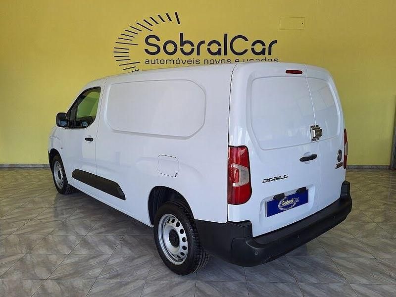 Usado Fiat Doblò S 102 HP (75 kW) 2022 Branco Monovolume