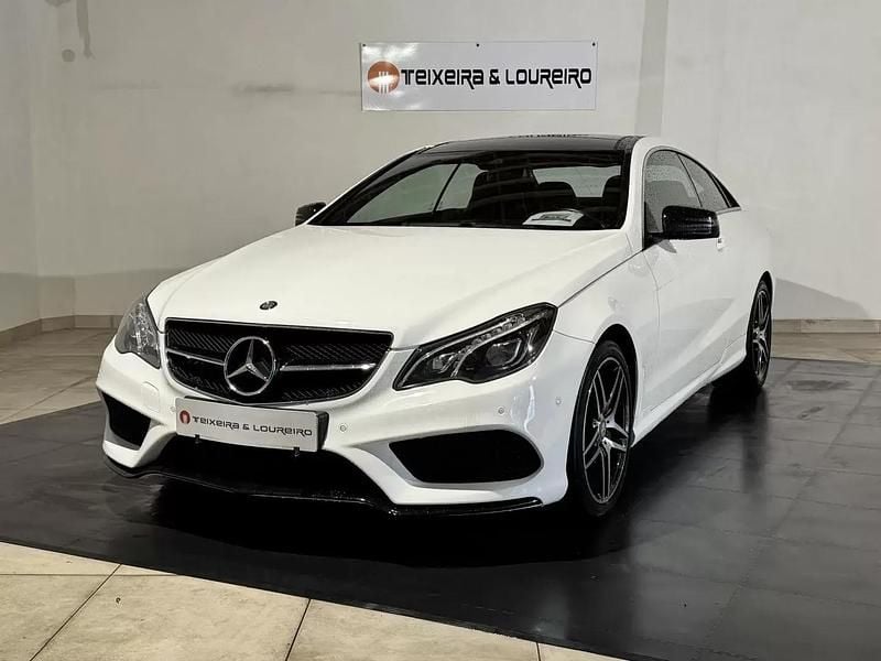 Branco pérola Usado 2016 Mercedes E250 AMG line Coupé | € 25.900 (Bom preço) - Imagem 1/4