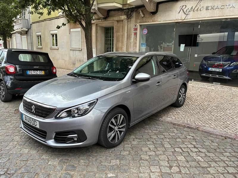 Cinza Usado 2021 Peugeot 308 Style Carrinha | € 16.950 (Preço justo) - Imagem 1/4
