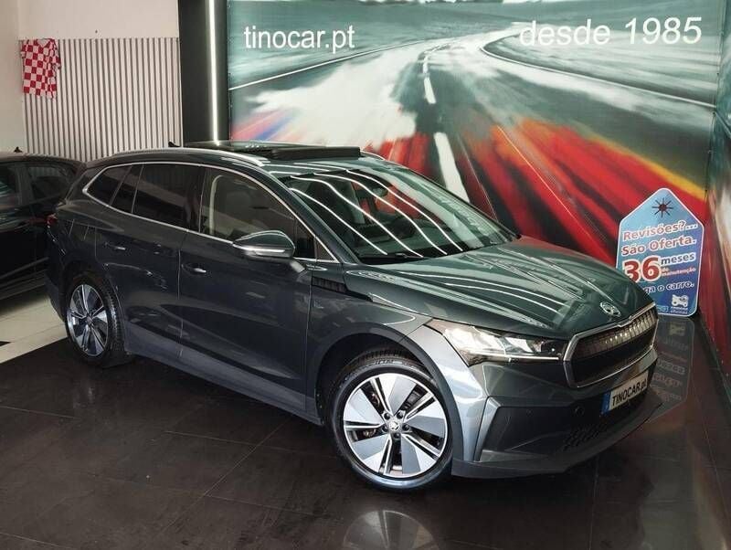 Cinzento Usado 2022 Skoda Enyaq iV SUV | € 25.999 - Imagem 1/4