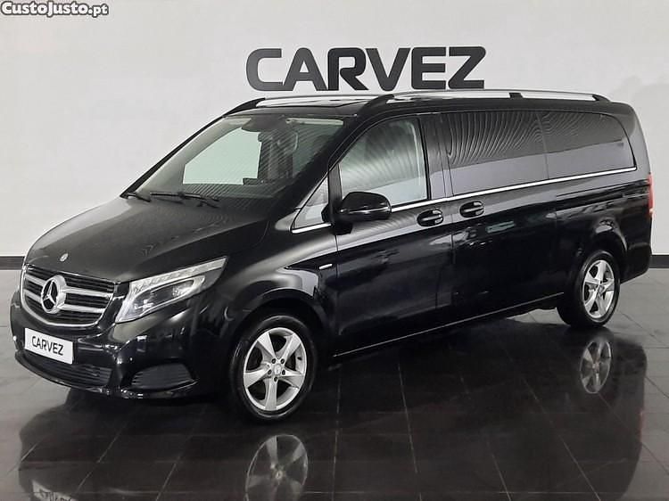 Preto Usado 2017 Mercedes V220 Avantgarde Monovolume | € 43.900 - Imagem 1/1