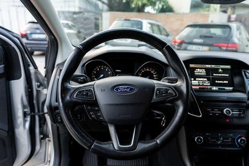 Usado Ford Focus 125 HP (91 kW) 2016 Sedan