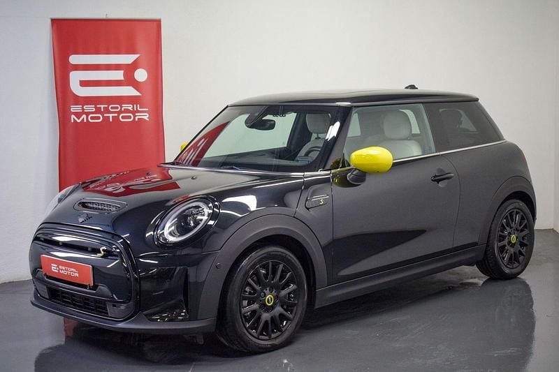 Preto Usado 2023 Mini Cooper SE Citadino | € 26.900 (Preço justo) - Imagem 1/4