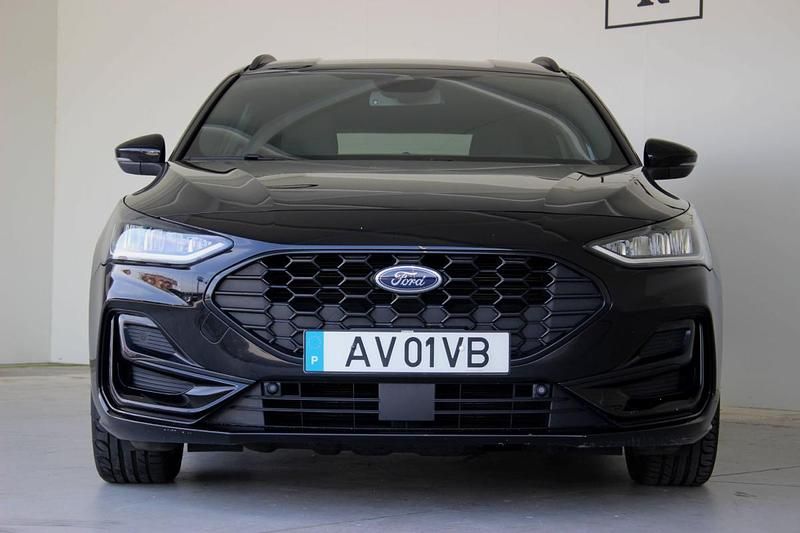 Usado Ford Focus ST-Line 120 HP (88 kW) 2023 Preto Carrinha