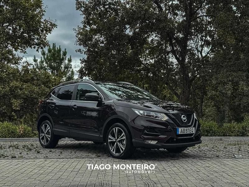 Usado Nissan Qashqai Style Edition 115 HP (84 kW) 2020 Preto SUV