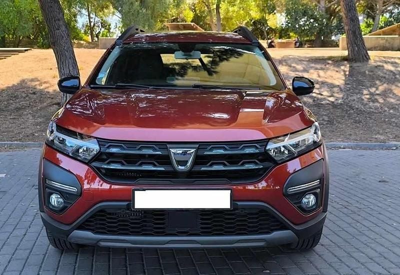 Outra Usado 2022 Dacia Jogger Monovolume | € 10.000 - Imagem 1/4