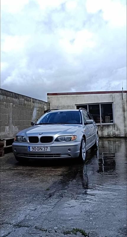 Cinzento Usado 2004 BMW 320 Carrinha | € 5.500 (Preço elevado) - Imagem 1/3