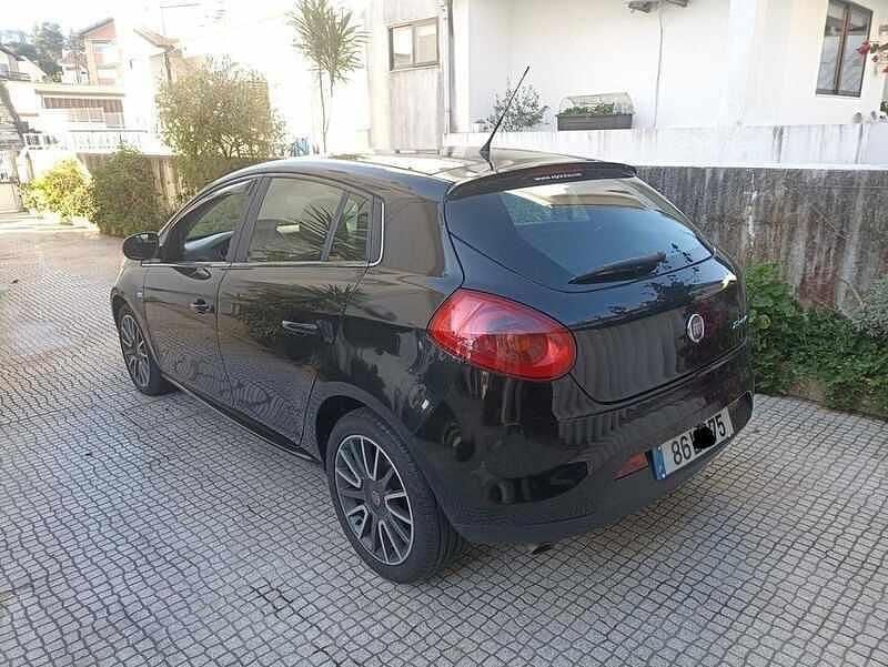 Usado Fiat Bravo Sport 120 HP (88 kW) 2011 Preto Citadino