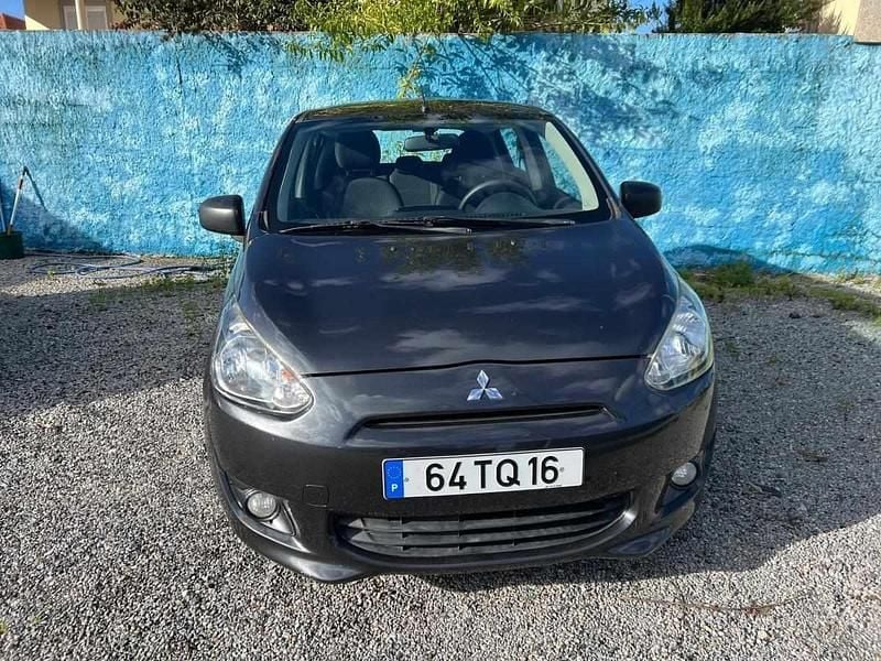 Usado Mitsubishi Space Star 71 HP (52 kW) 2013 Cinzento Citadino