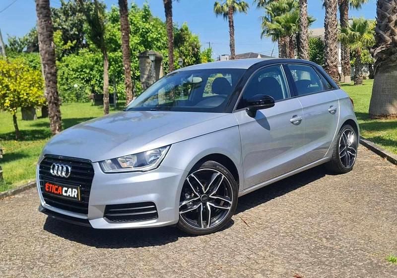 Cinzento Usado 2016 Audi A1 Sportback Sport Citadino | € 14.999 (Preço justo) - Imagem 1/4