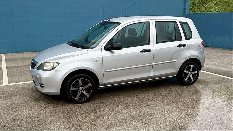 Usado Mazda 2 75 HP (55 kW) 2005 Citadino
