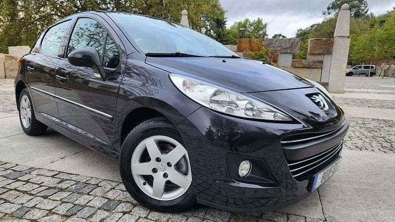 Usado 2009 Peugeot 207 Sedan | € 4.750 (Preço justo) - Imagem 1/4