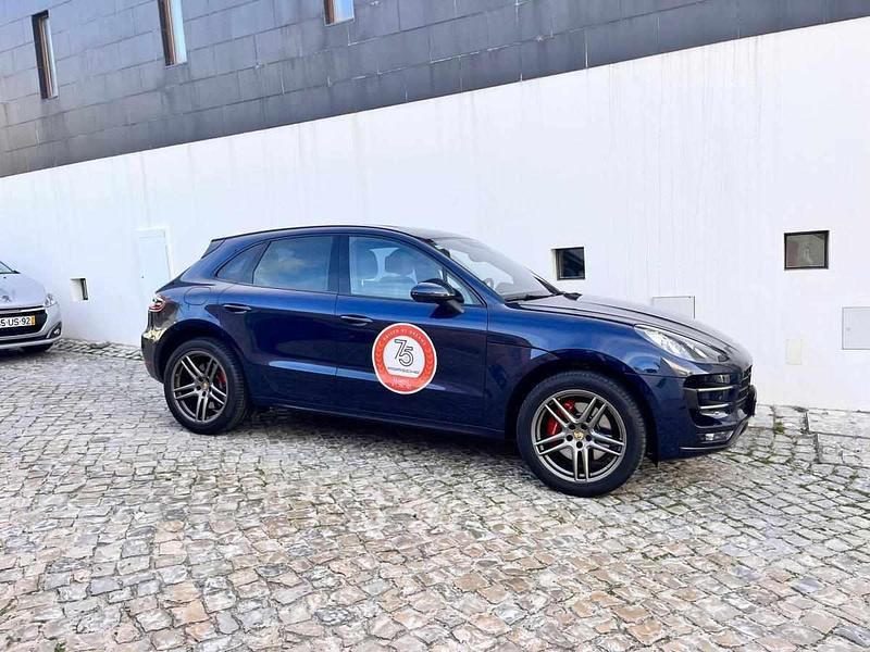 Azul Usado 2015 Porsche Macan Turbo SUV | € 45.000 - Imagem 1/4